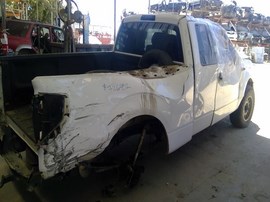 2014 FORD F-150, WHITE, XLT MODEL, EXTD CAB, 5.0 AT, 2WD. F26452